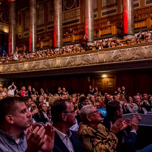 Zuschauer im Großen Saal